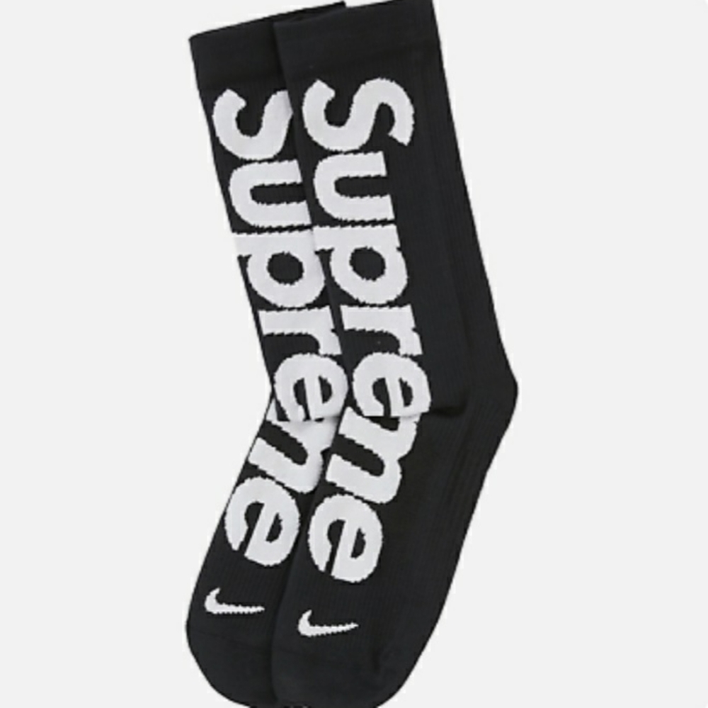 SUPREME X NIKE